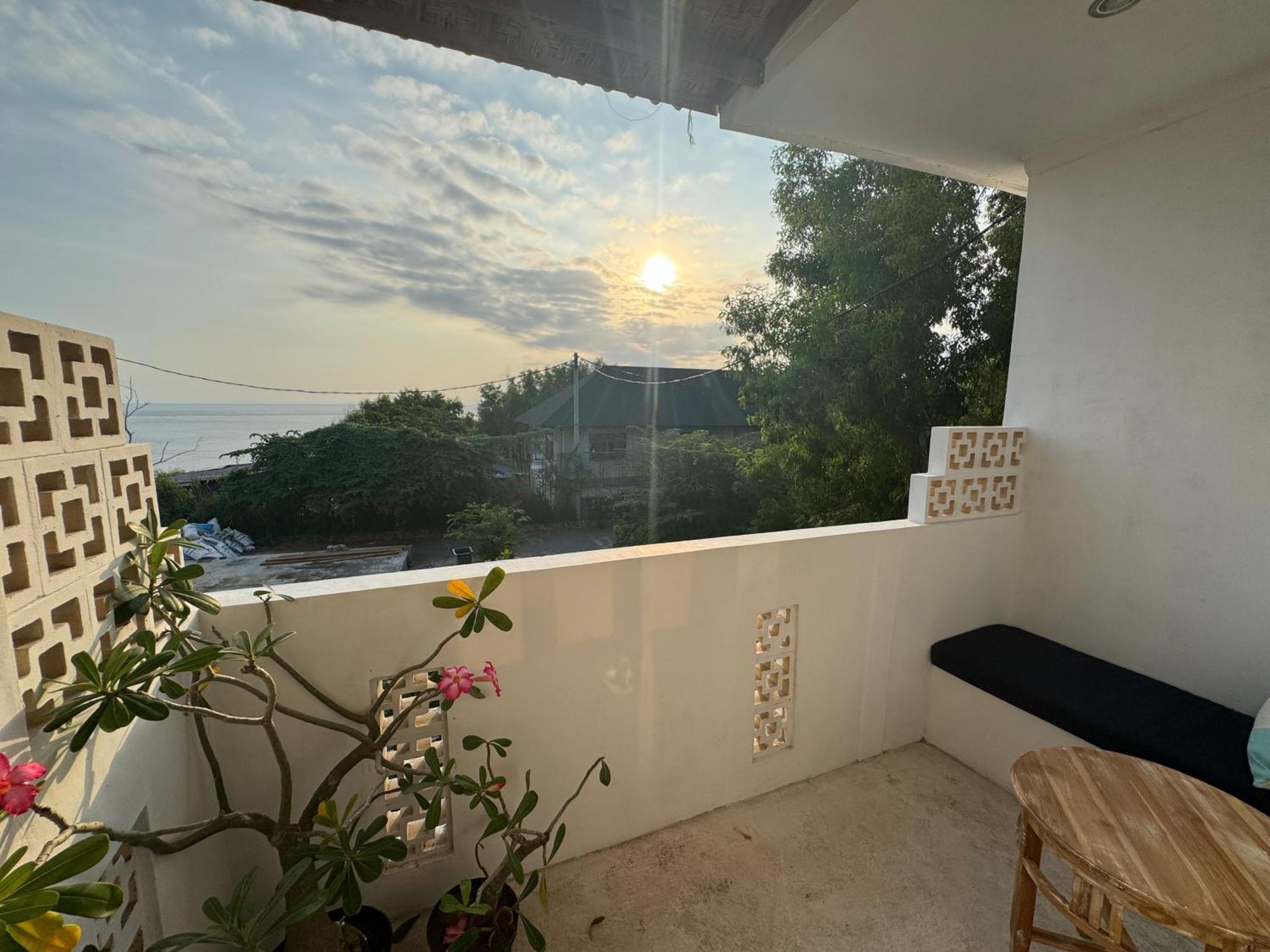 Kov Ceningan Hotel Lembongan Exterior photo