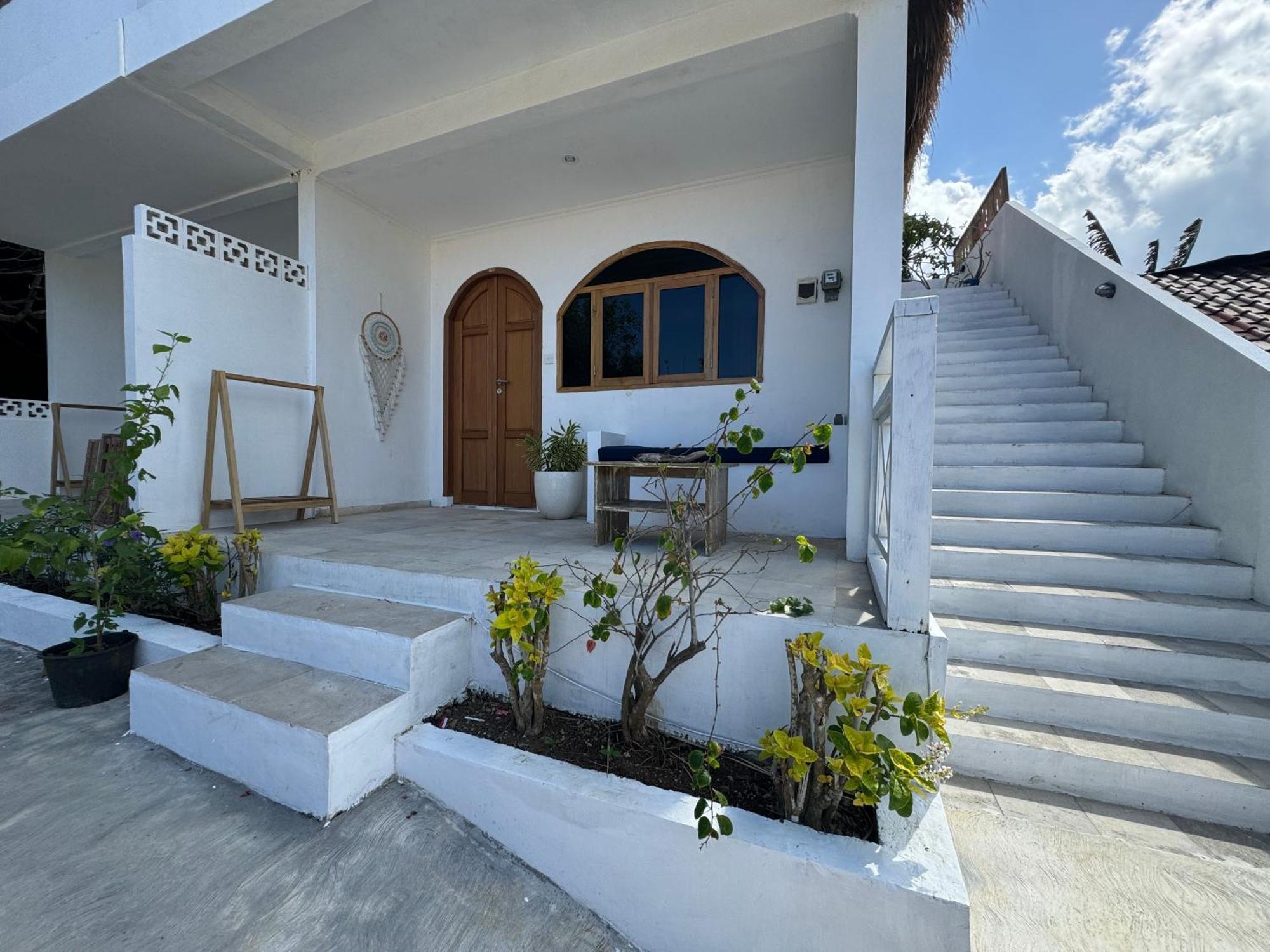 Kov Ceningan Hotel Lembongan Exterior photo