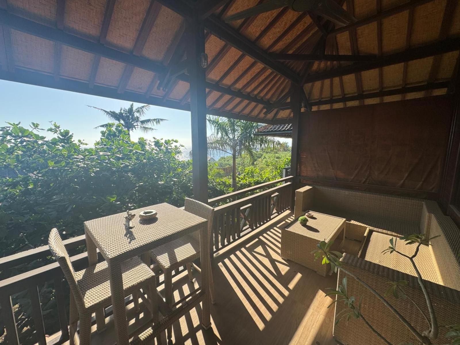 Kov Ceningan Hotel Lembongan Exterior photo